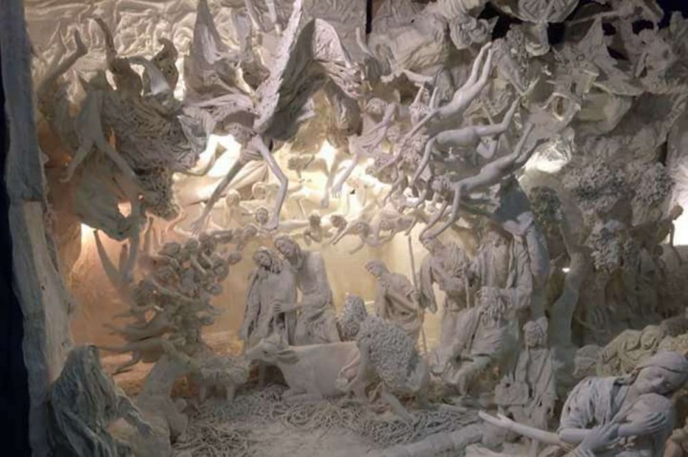 Presepe in gesso e garza presso l'ospedale di circolo a Varese