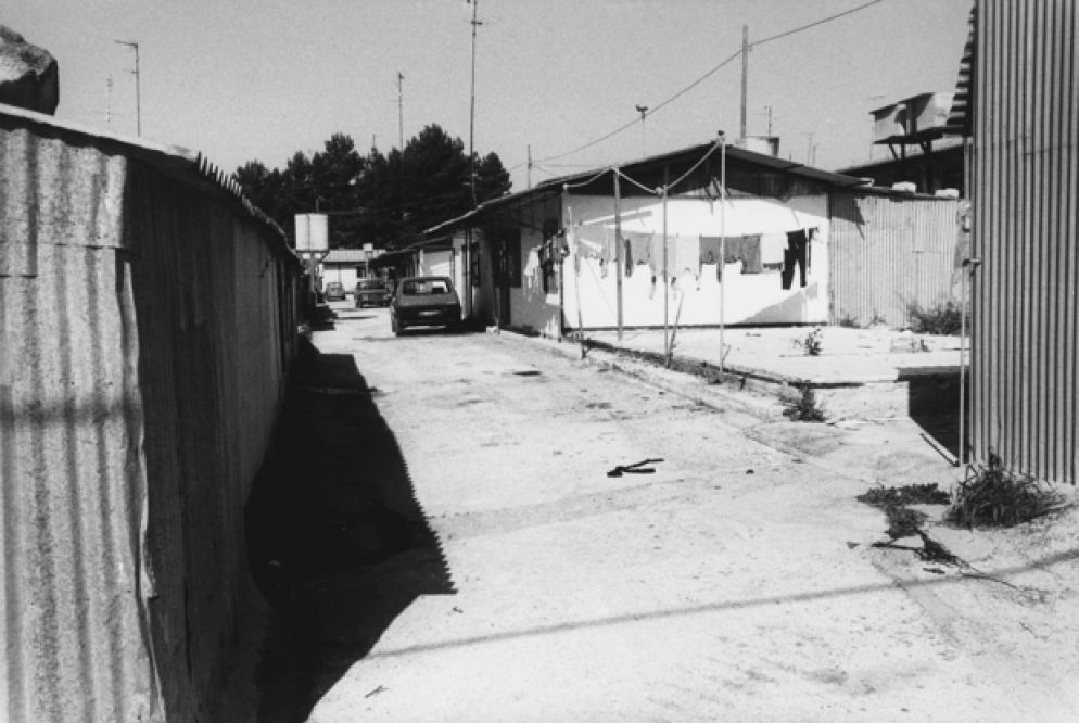 La baraccopoli di Santa Margherita in Belice (Archivio Ansa). Nel 50esimo della tragedia, i bambini di allora, sopravvissuti o nati in quei giorni, consegneranno alcune targhe alla memoria.