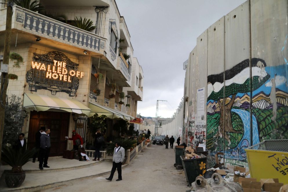 L'ingresso dell'hotel