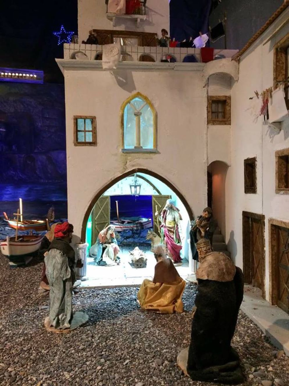 Presepe "Associazione pensionati "Amalfi". Postato da Rita Testa