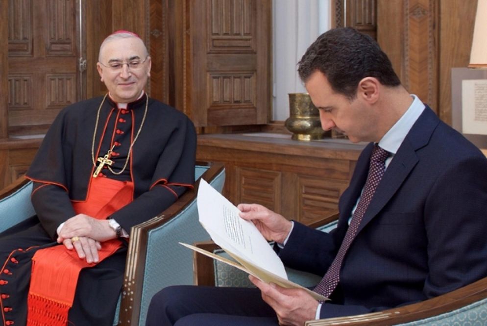 Il Cardinale Mario Zenari con il presidente siriano Bashar el-Assad