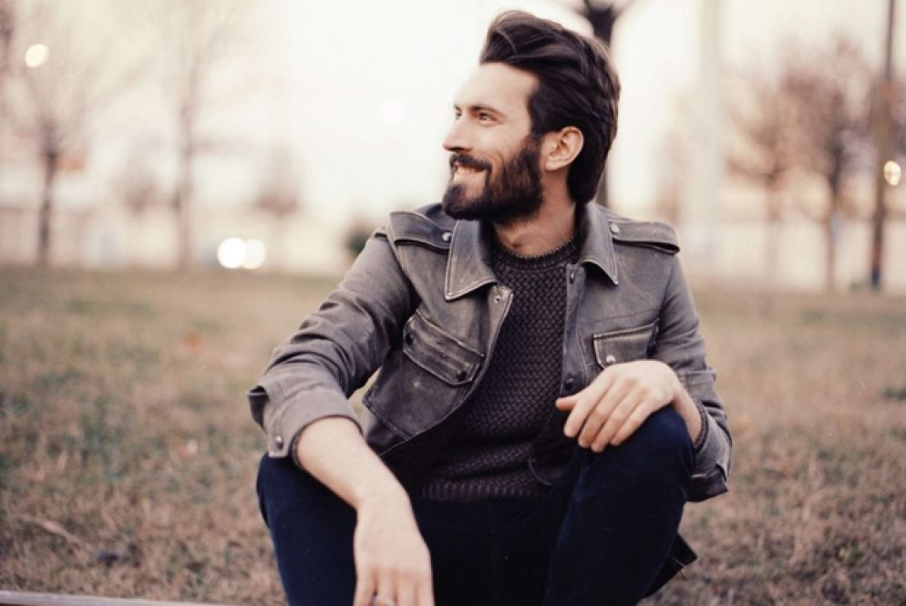 Giovanni Caccamo porta all'Ariston “Eterno”