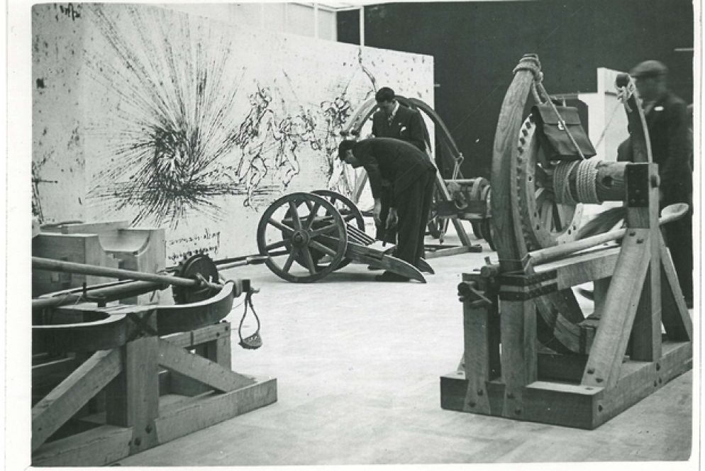 L’allestimento della "Mostra di Leonardo Da Vinci e delle invenzioni italiane" del 1939, curato da Giuseppe Pagano, con i modelli leonardeschi realizzati in scala