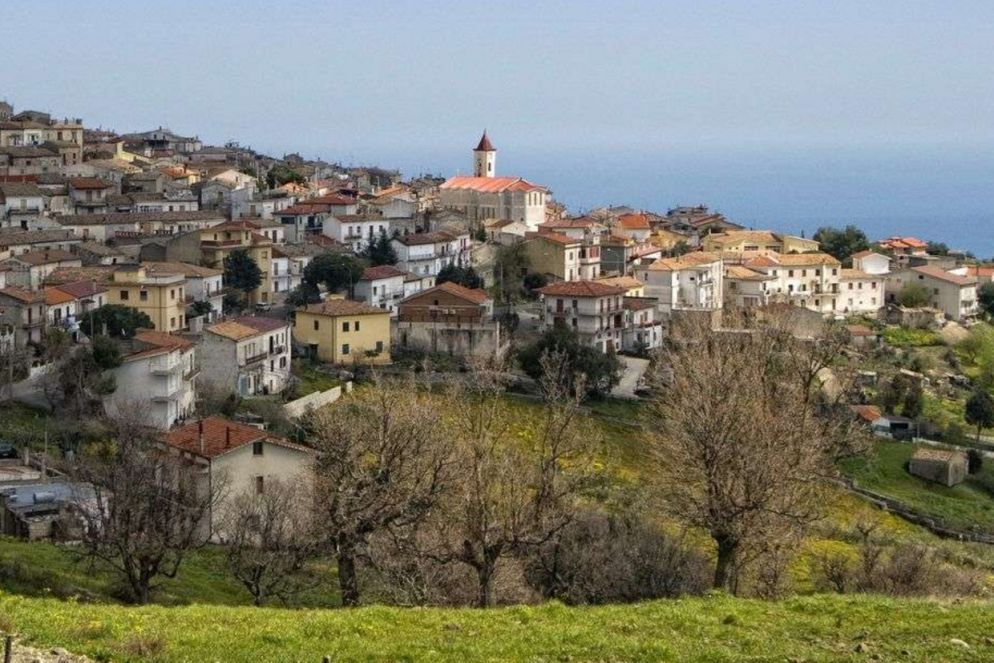 Montegiordano, il Comune dell’Alto Jonio calabrese che accoglie le reliquie di santa Rita