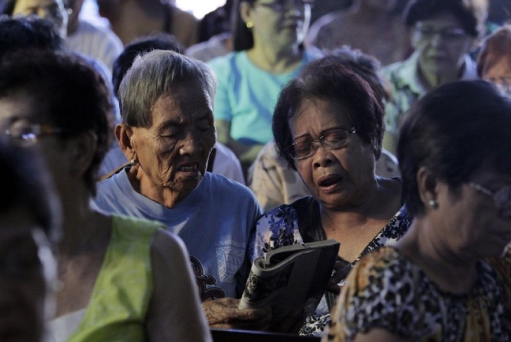 Fedeli a una Messa a Las Pinas City, a sud di Manila