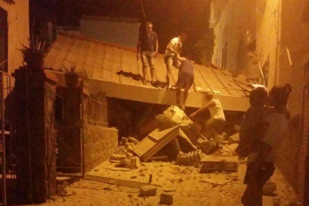 Crolli a Ischia (Ansa)