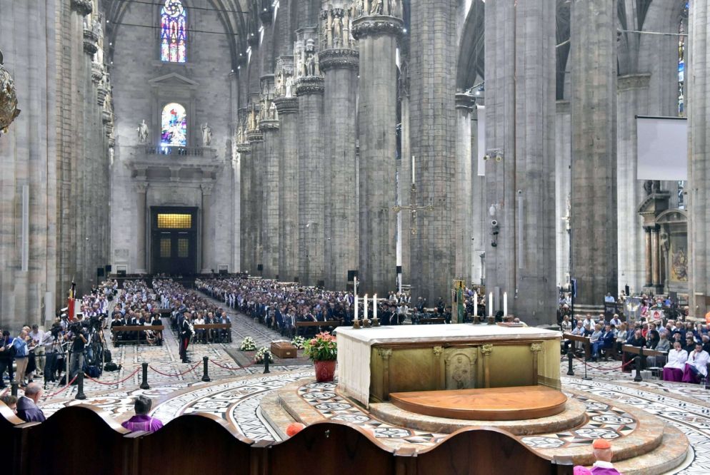 Un momento dei funerali del cardinale Tettamanzi (Fotogramma)