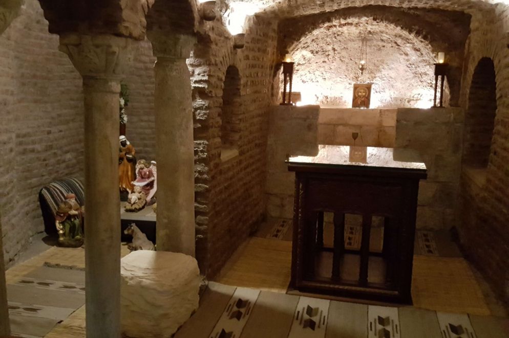 La cripta, rifugio della Famiglia di Nazaret, nella chiesa di San Sergio al Cairo (foto Gambassi)
