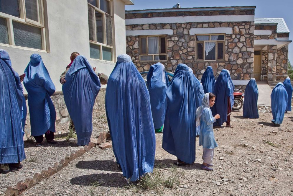 Afghane con il burqa