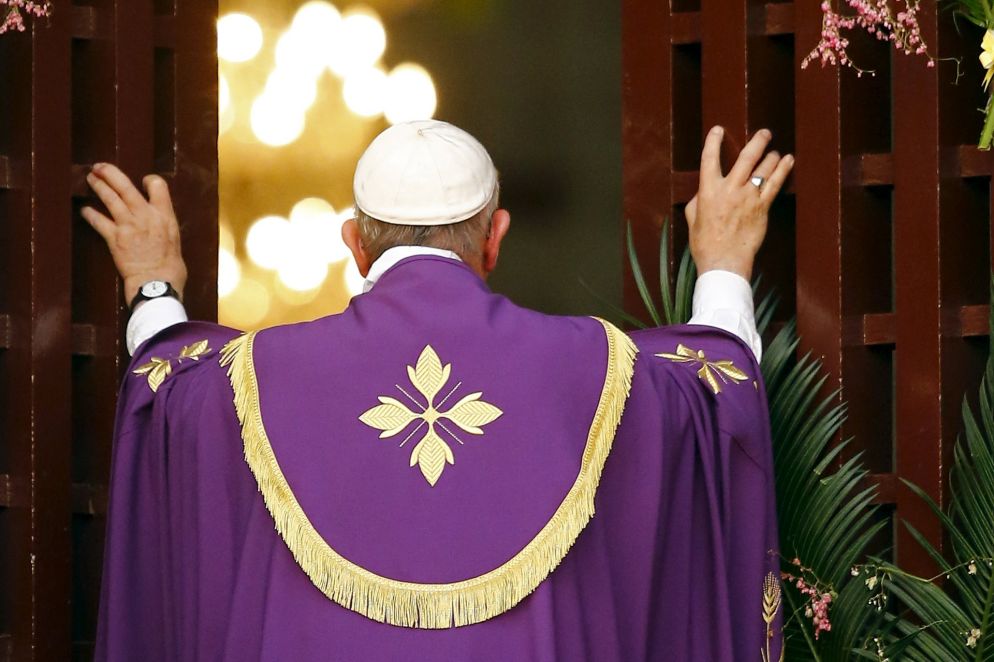 Il Papa apre la Porta Santa a Bangui nella Repubblica Centrafricana