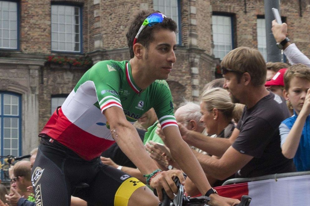 Fabio Aru con la maglia da campione d'Italia (Ansa)