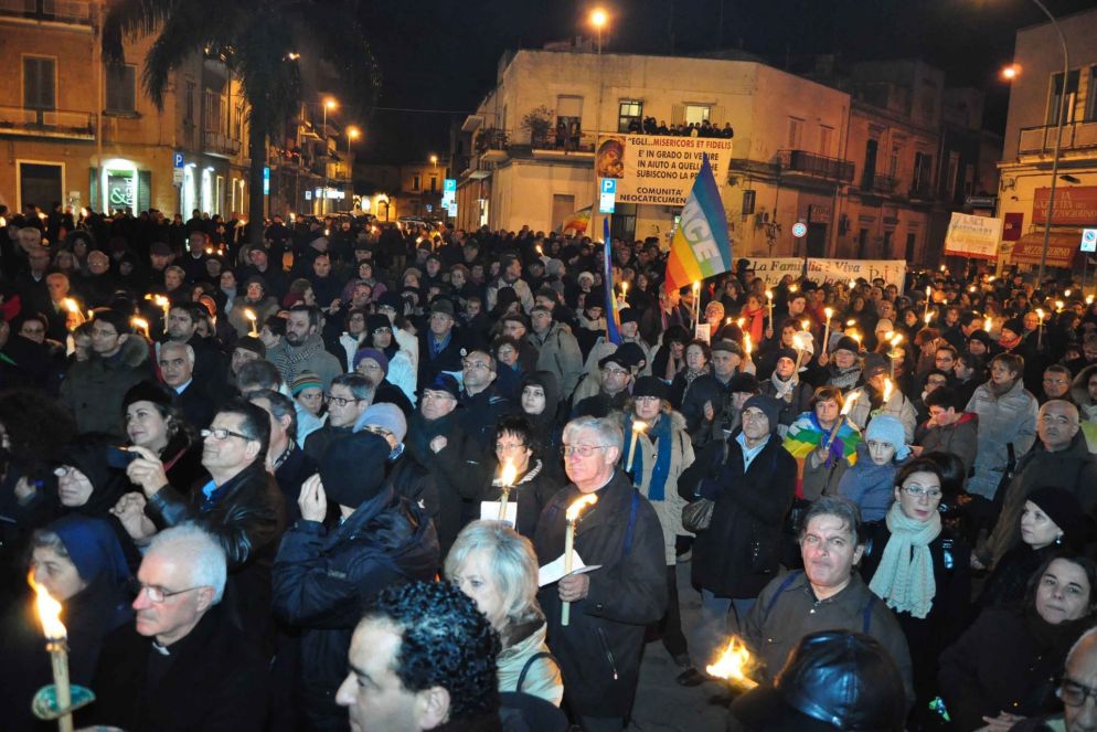 Una precedente edizione della marcia per la pace che si è tenuta a Lecce (Siciliani)