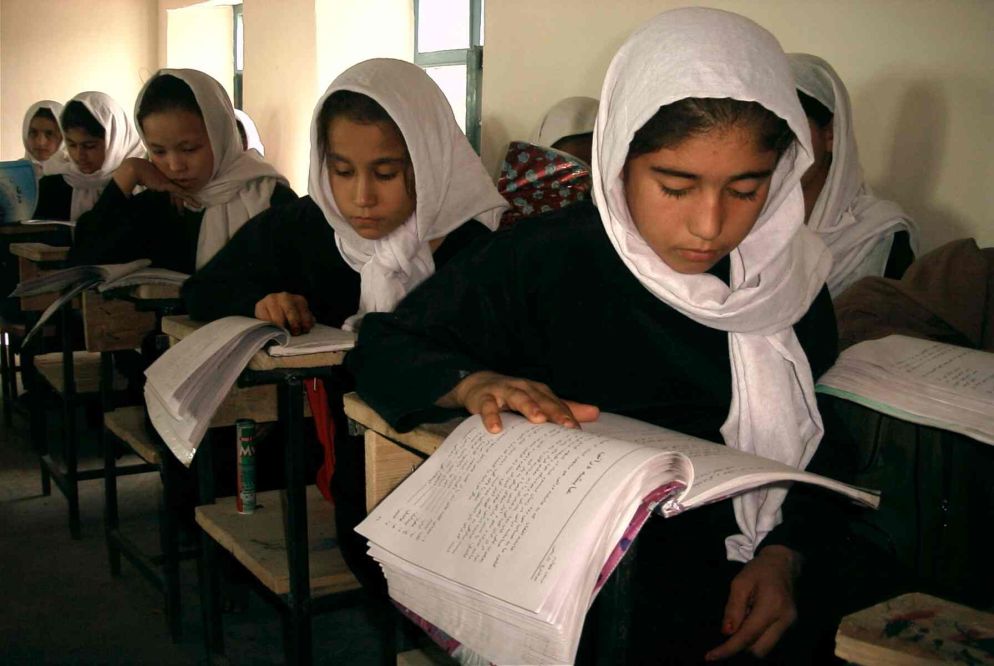 Ragazzine afghane a scuola