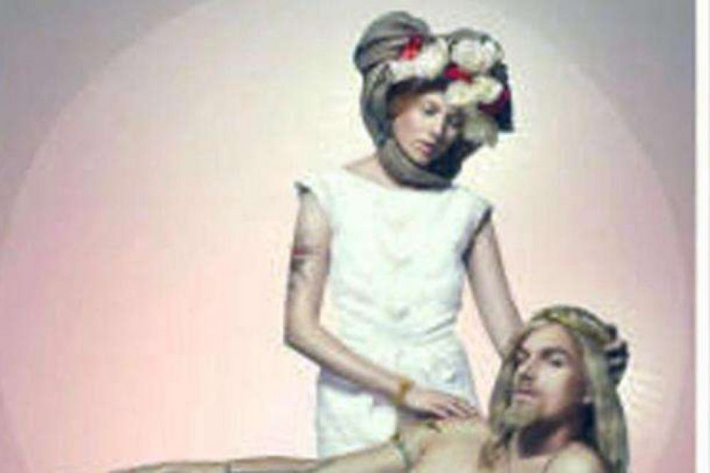 Un particolare del manifesto pubblicitario dell'azienda lituana condannata per aver "offeso la morale pubblica" (Ansa)