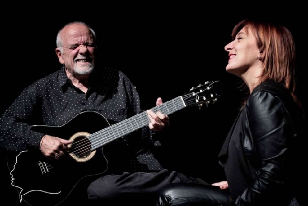Il chitarrista Armando Corsi e la cantante Roberta Alloisio interpretano Tenco in versione acustica nel nuovo album “Luigi”