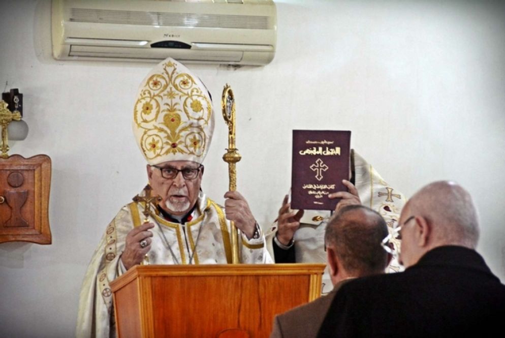 L'arcivescovo siro-cattolico di Mosul, Boutros Moshe, durante la celebrazione eucaristica