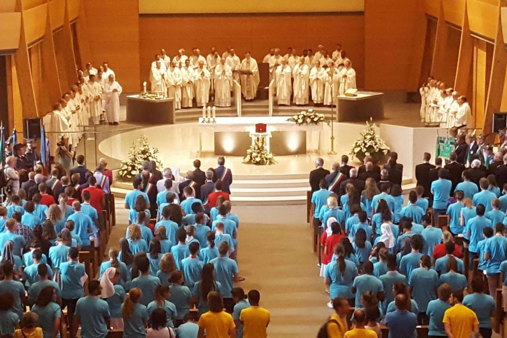 La Messa per la riconsegna della reliquia di Don Bosco (Ansa)