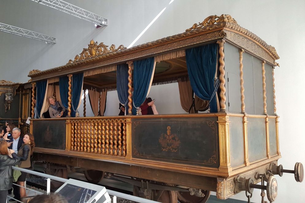 La carrozza balconata