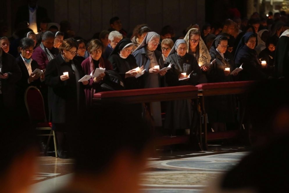 La Messa per i religiosi e le religiose (foro Siciliani)