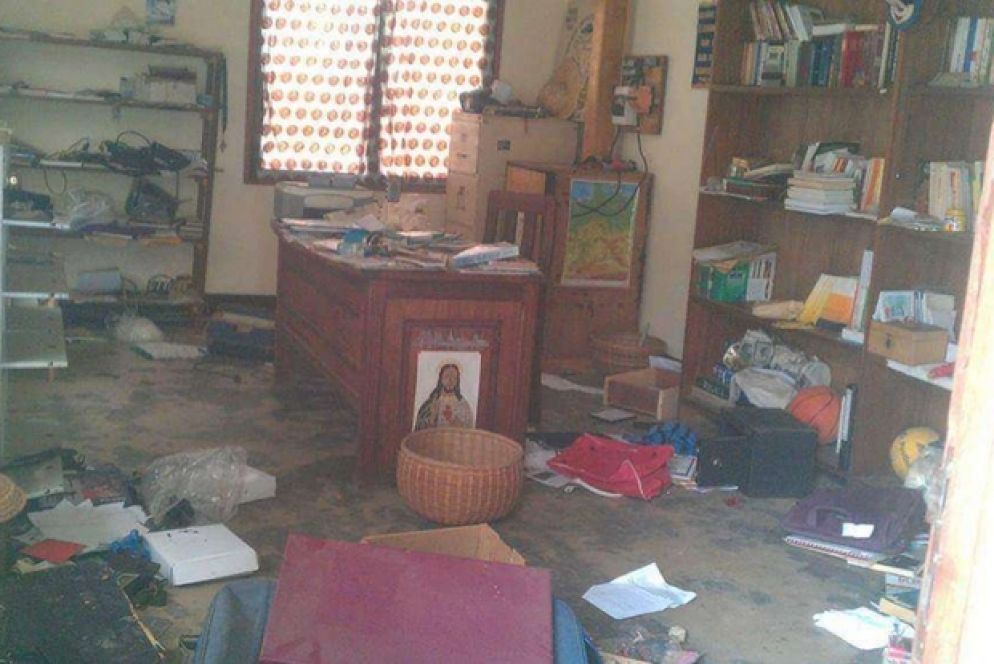 La devastazione in una stanza del vescovado