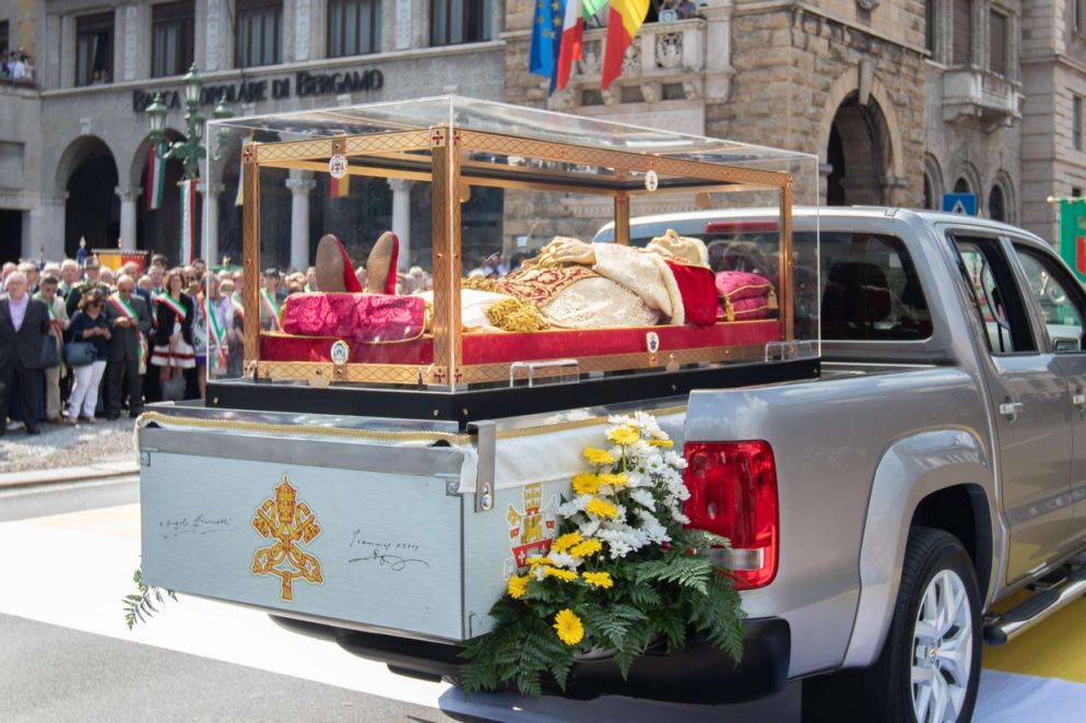 Un santo che ha segnato la storia della Chiesa e del mondo (Frau)