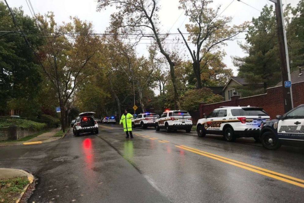 La polizia ha isolata la zona