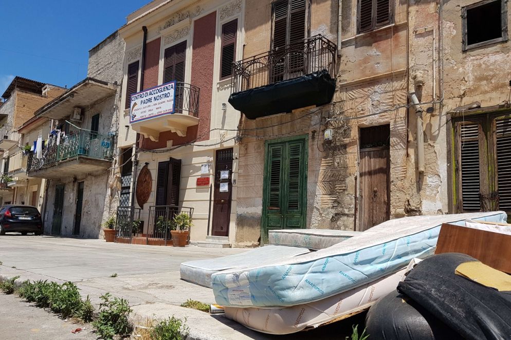 Il Centro di Accoglienza Padre Nostro fondato da padre Puglisi nel 1991 a Brancaccio (Foto Gambassi)