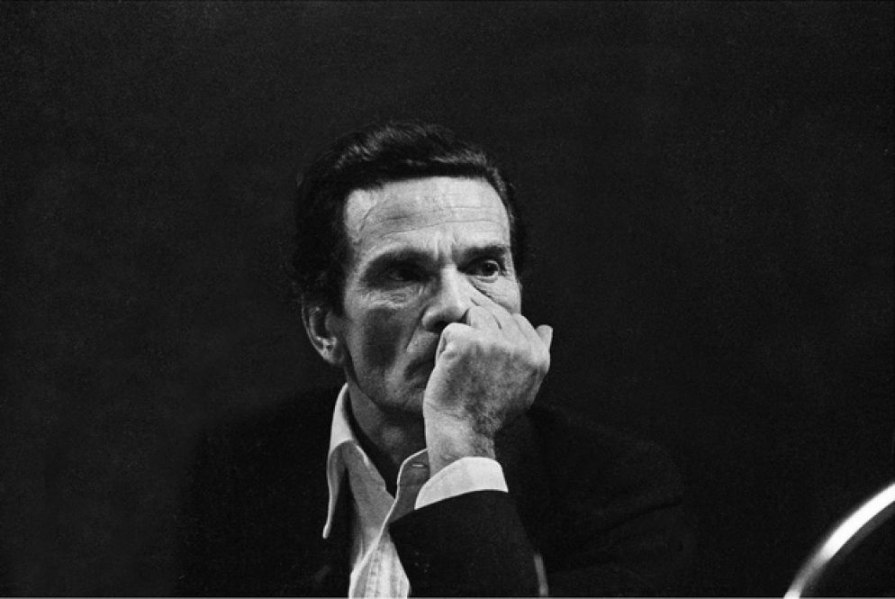 “Pier Paolo Pasolini al Circolo Turati”, Milano, 1972 / © Letizia Battaglia