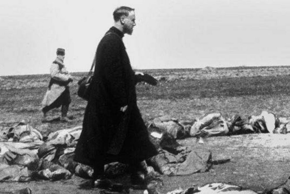 Cappellano militare in trincea