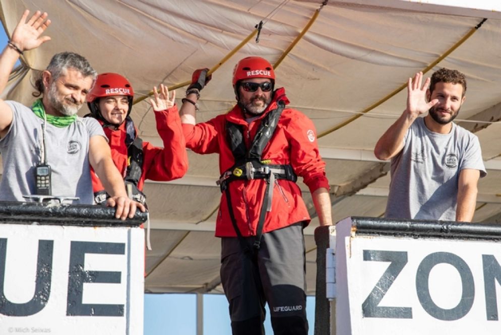 Il capomissione Riccardo Gatti nell'ultima missione congiunta della nave Open Arms, assieme alla Mare Jonio di Operazione Mediterranea e alla Sea Watch. (Operazione Mediterranea / Mich Seixas)