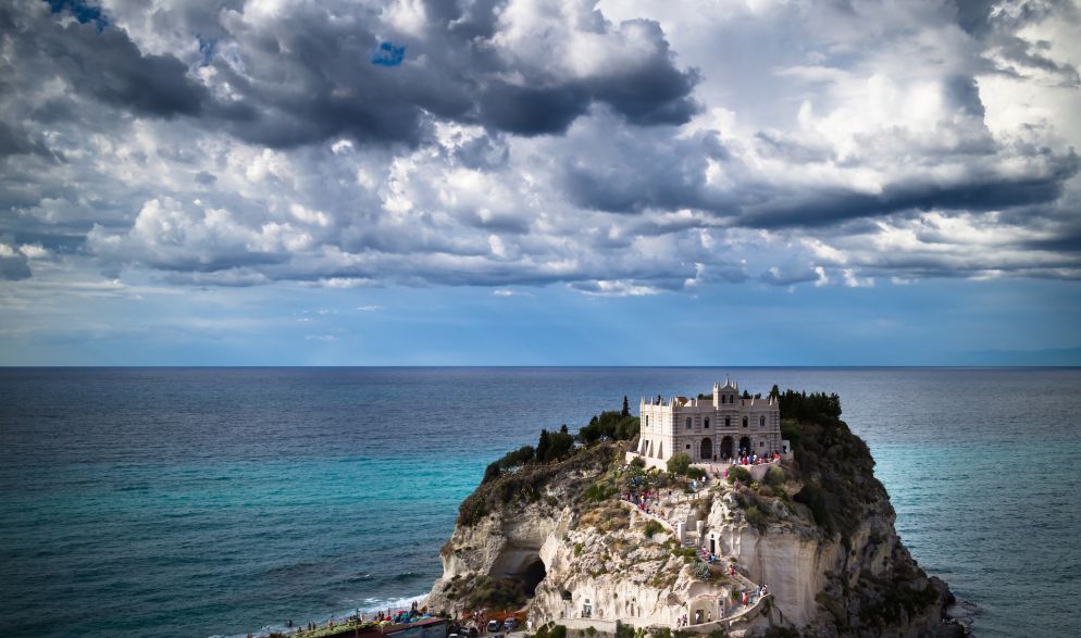 Il santuario di Santa Maria dell'Isola, a Tropea (Argentino Becci/Pixabay)