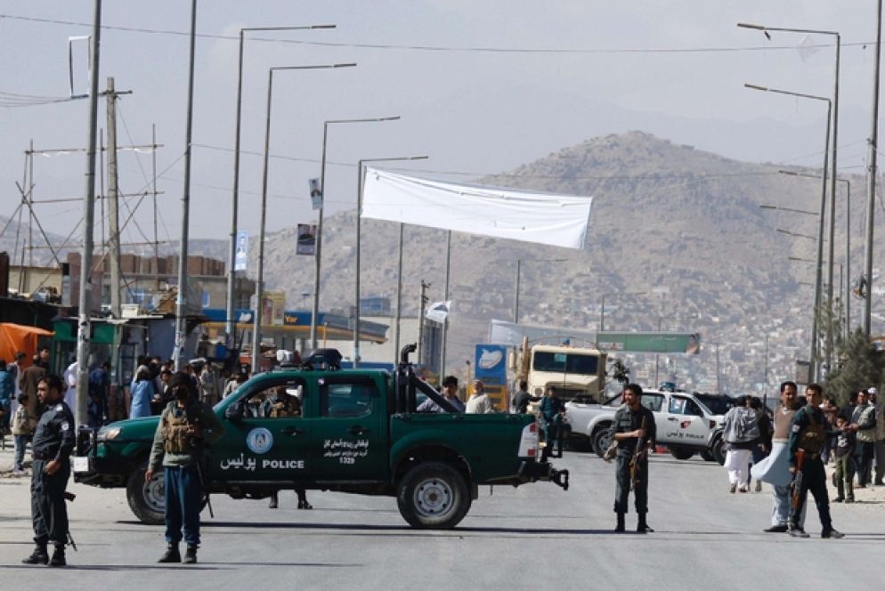 Sono settantamila i militari e poliziotti schieati per il voto (Ansa)