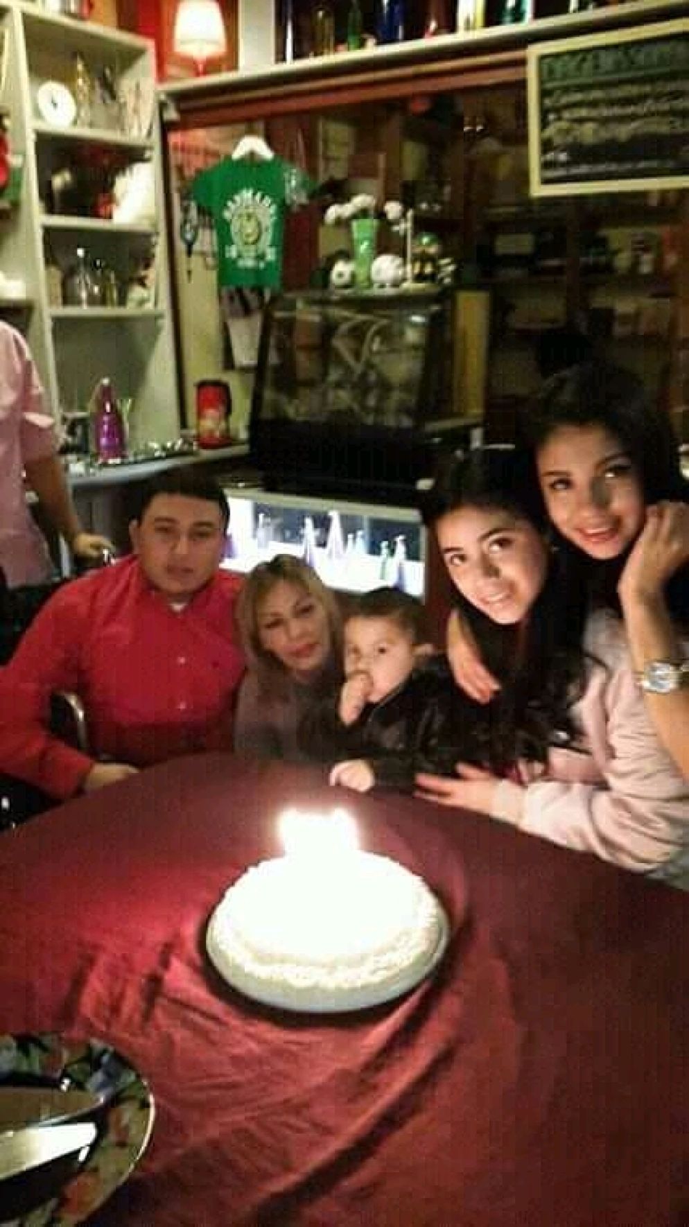 Erlin Mejia Andino con la famiglia in Svezia