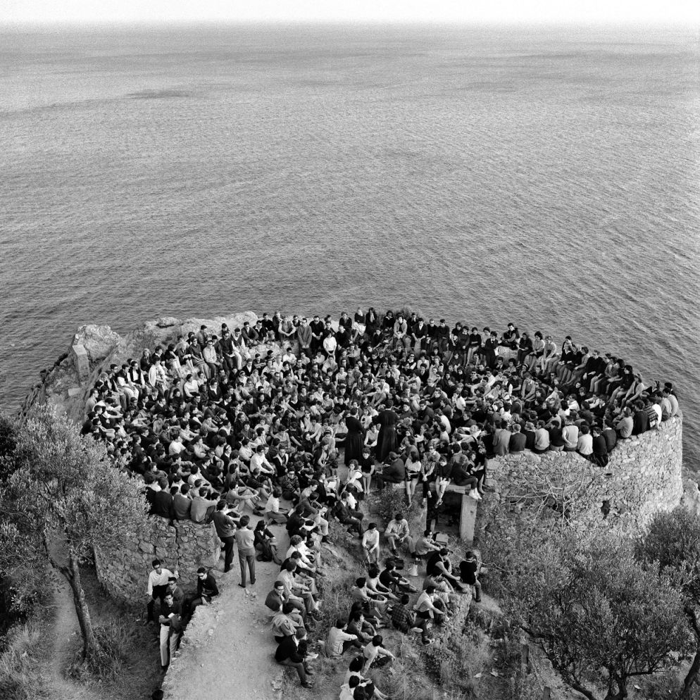 Un momento dei ritiri di Gioventù studentesca a Varigotti, 1965 (© Elio Ciol) - Elio e Stefano Ciol ©