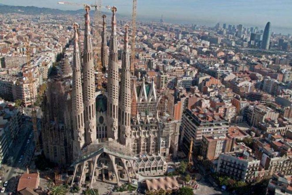Una vista dall'alto della Sagrada Familia di Gaudi a Barcellona
