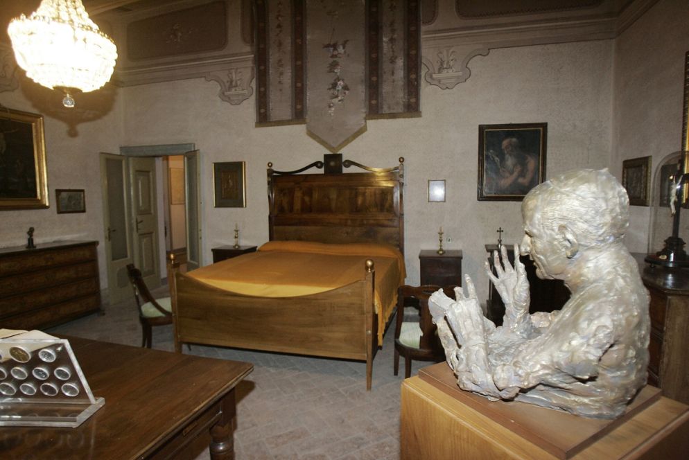 Concesio: interno della casa natale di Paolo VI (foto Ap)