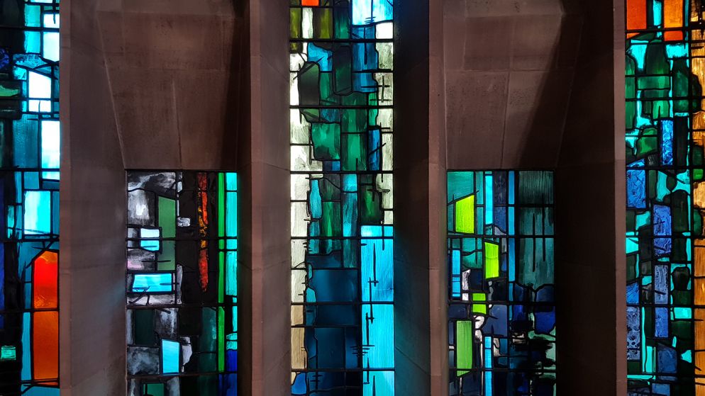 Le vetrate della cattedrale di Coventry (Raul Gabriel)