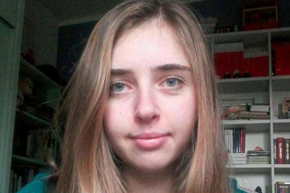 Greta Giglio, 18 anni, autrice della decima Stazione (“Gesù è spogliato delle vesti”)