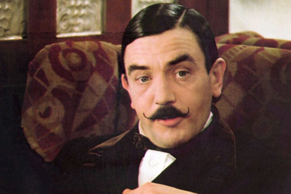 Albert Finney interpreta nei panni di Poirot in “Assassinio sull'Orient Express”