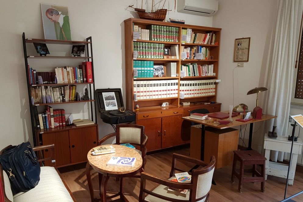 Lo studio di padre Puglisi nel suo appartamento a Brancaccio