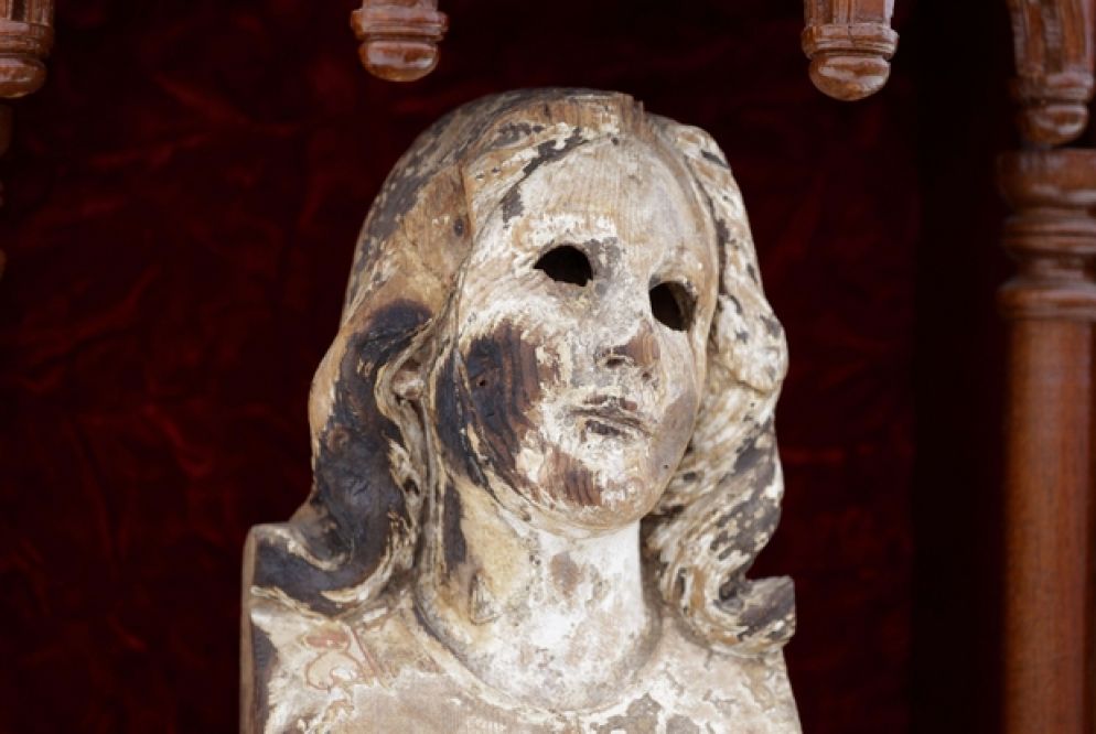 La statua della Vergine (Ansa)