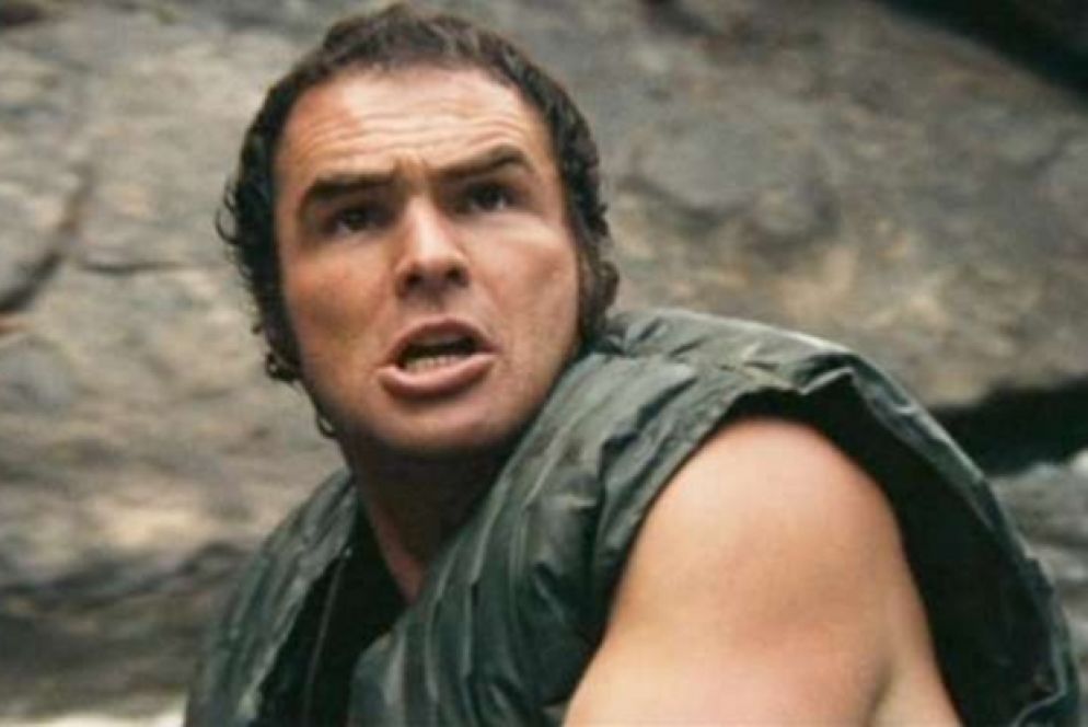 Burt Reynolds in una scenda di "Un tranquillo weekend di paura"