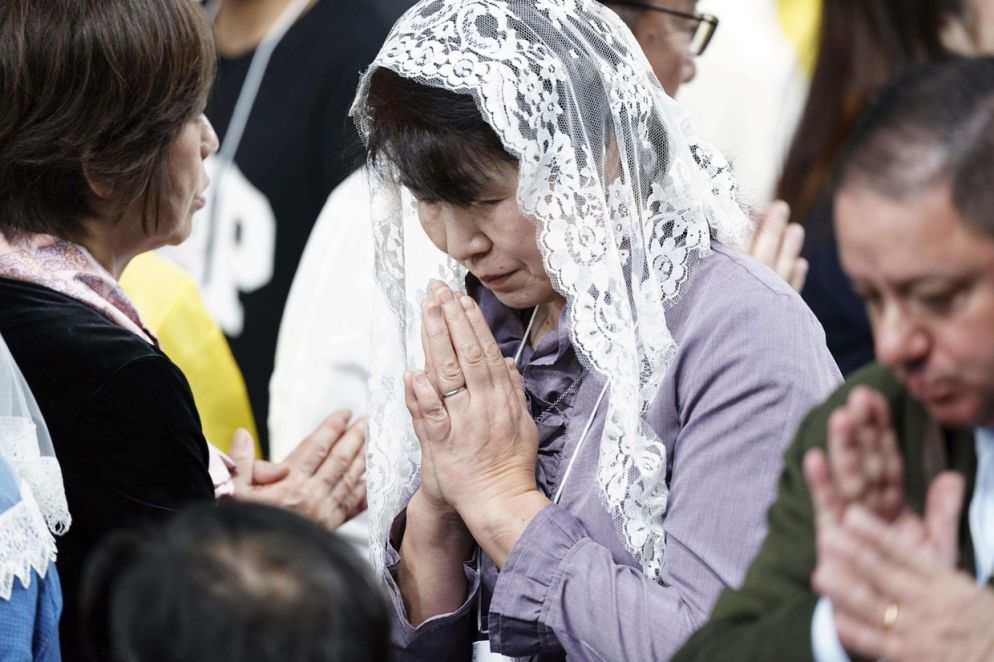 Fedeli alla Messa (Ansa)