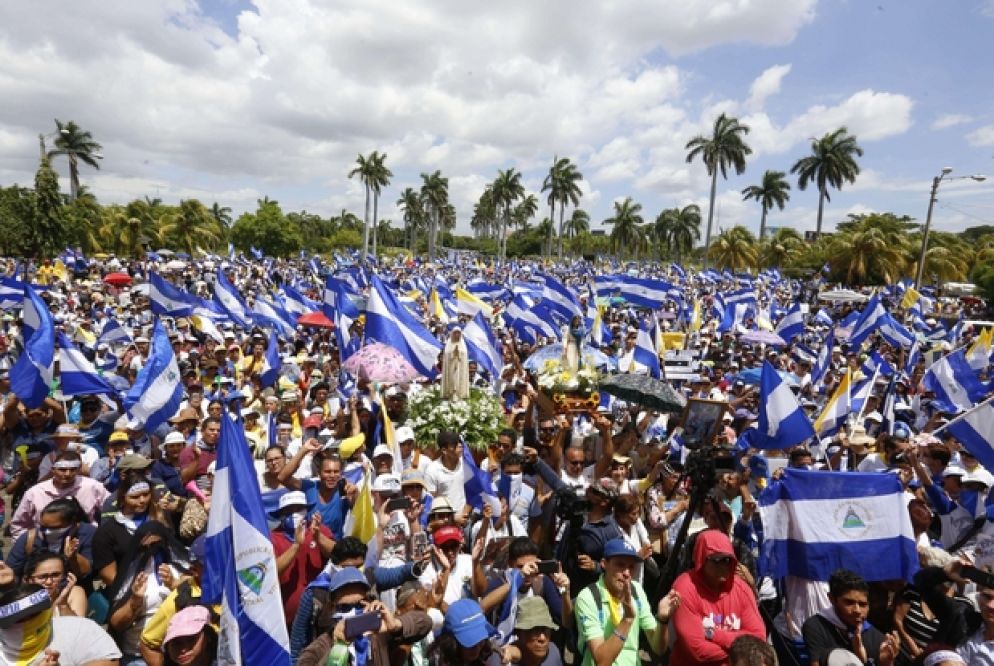 La manifestazione a Managua, di sabato 28 luglio, a favore dei vescovi minacciati dal regime di Ortega (Ansa)