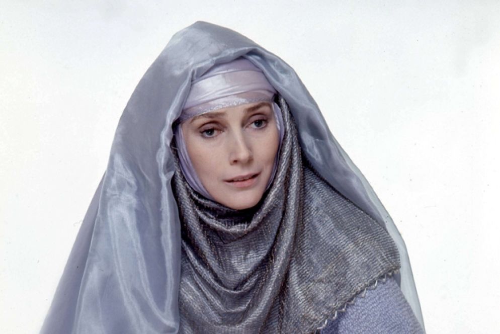 Valentina Cortese nel ruolo della madre di San Francesco in "Fratello sole sorella luna" di Franco Zeffirelli