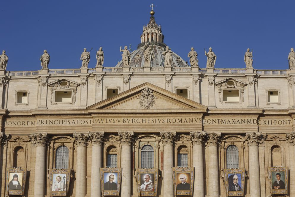 I ritratti dei sette nuovi santi (Ansa) - Agenzia Romano Siciliani