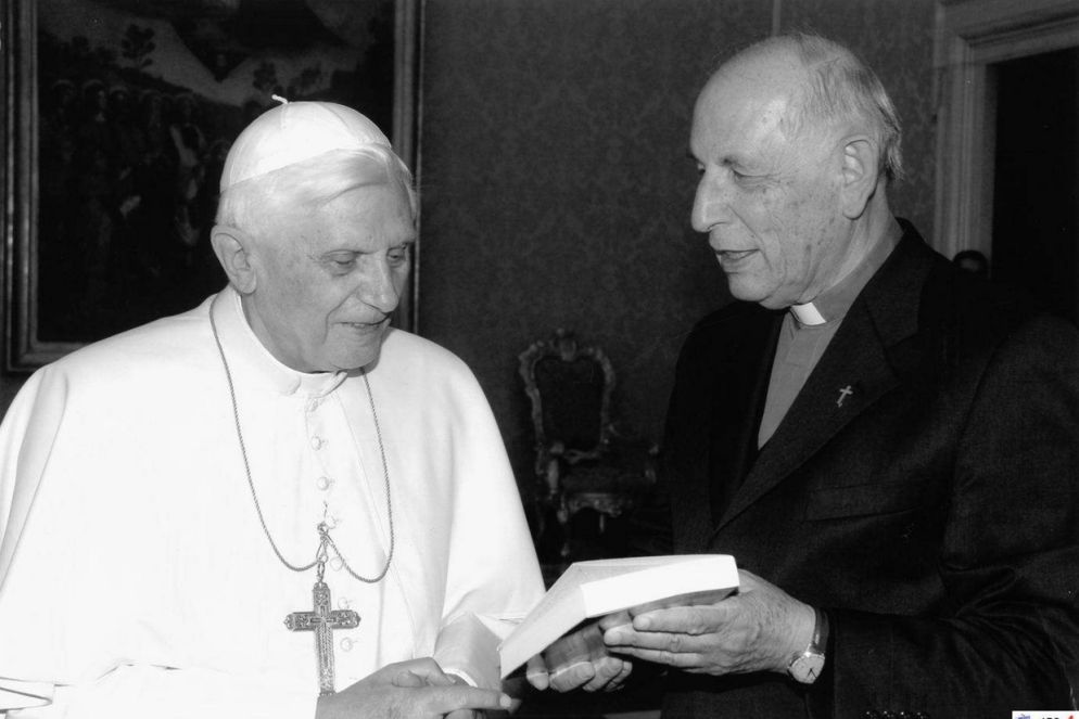 Papa Benedetto XVI con don Alessandro Pronzato