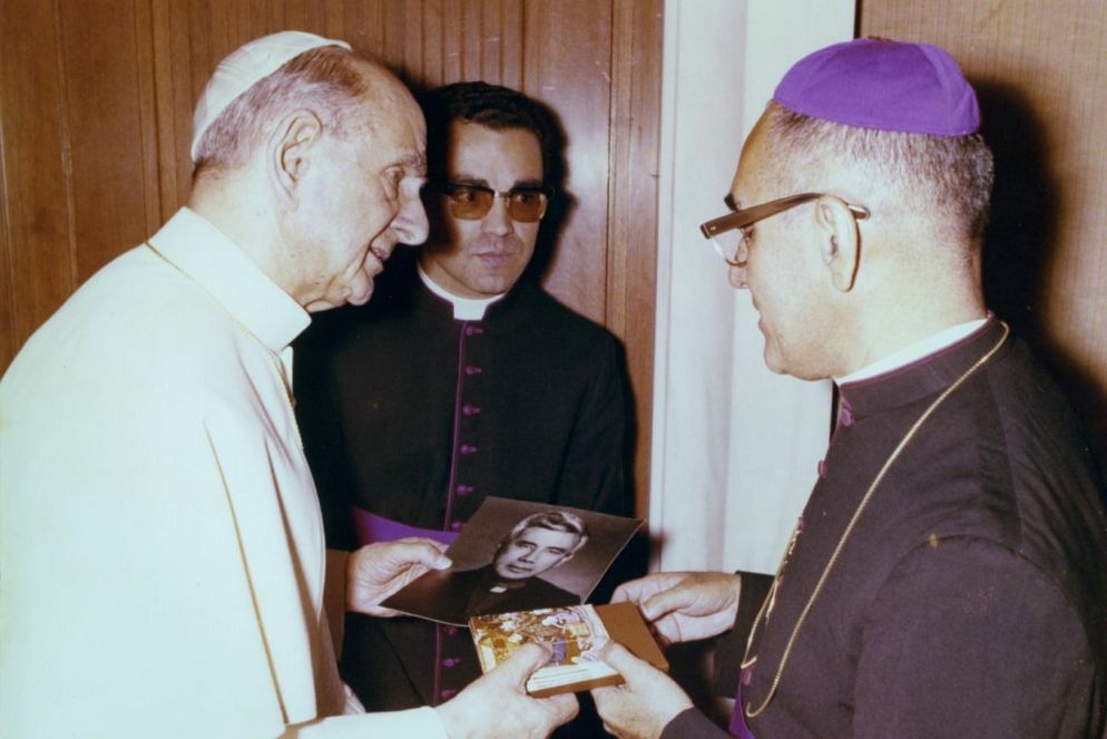 Paolo VI con l'arcivescovo Romero a Roma nel 1978
