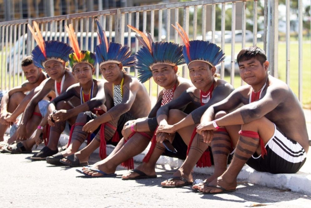 Indigeni di fronte al Parlamento di Brasilia, Ansa