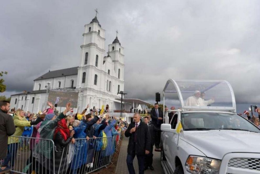 Il Papa al Santuario mariano di Aglona, in Lettonia (Osservatore Romano)